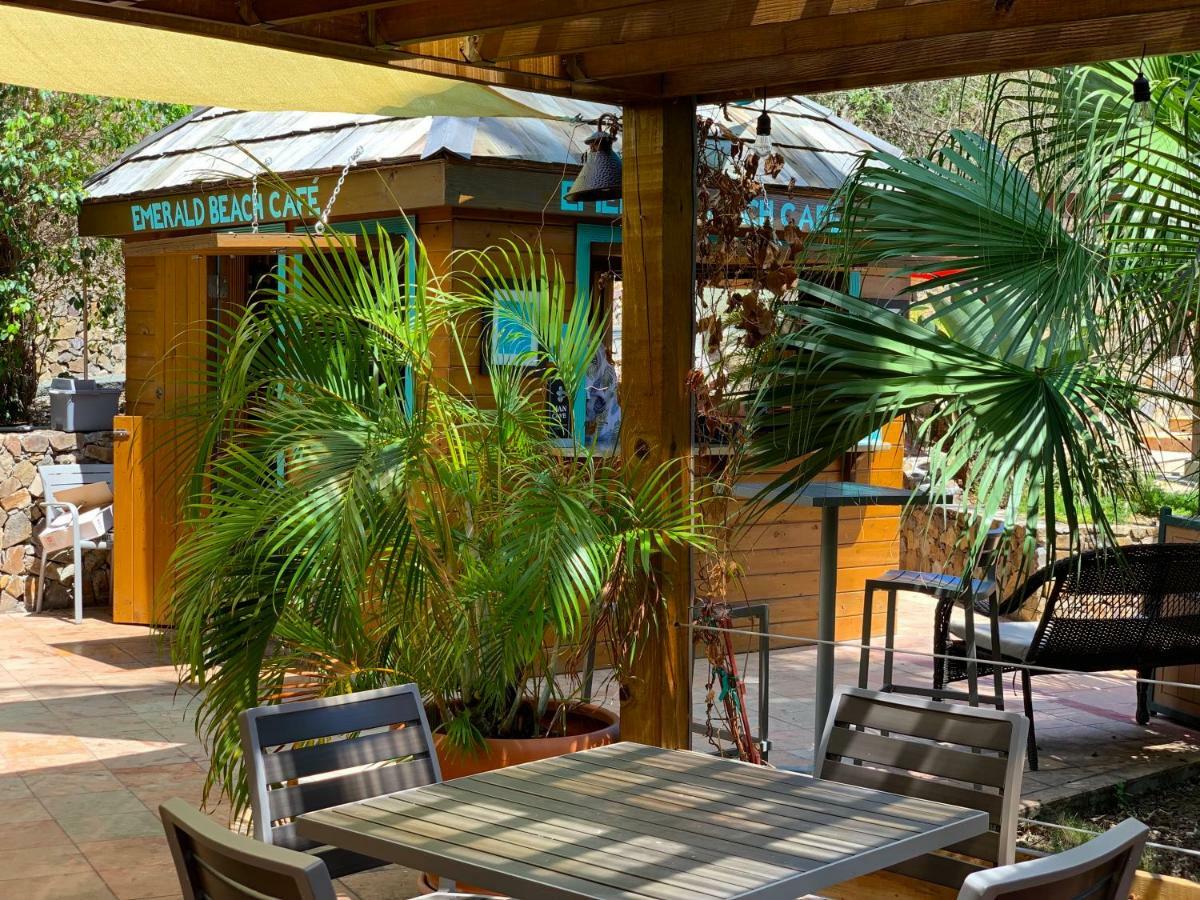 Emerald Beach Resort Altona ภายนอก รูปภาพ